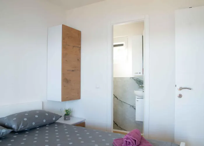 Mobilehome In - Paklenica Riviera 51119 منتزه العطل *